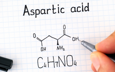 Kyselina D asparagová (DAA): zlepšení vytrvalosti, nebo nefunkční doplněk stravy?